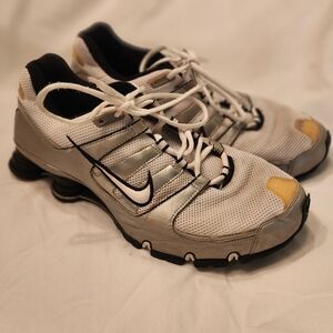 Nike shox size 10.5